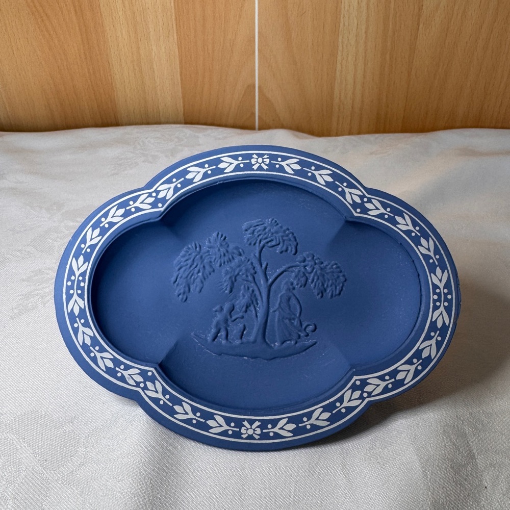 Vintage Avon Blue Soap Dish from the 70s